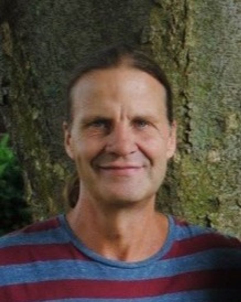 Arnett J Thayer, Jr.