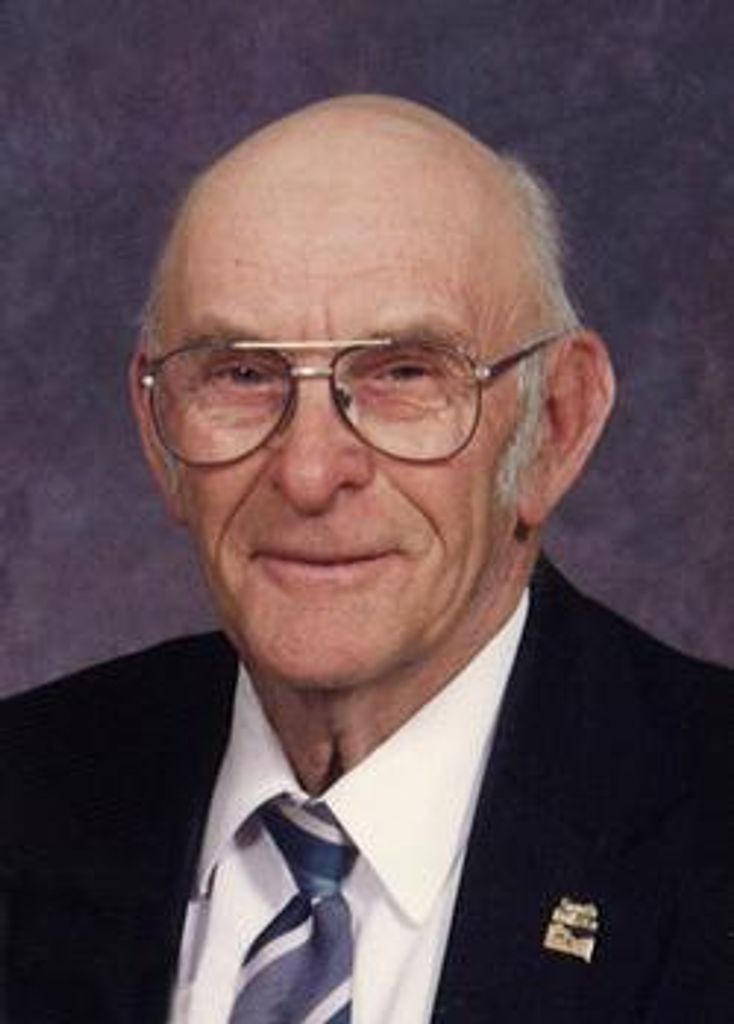 Earl Bostrom Profile Photo