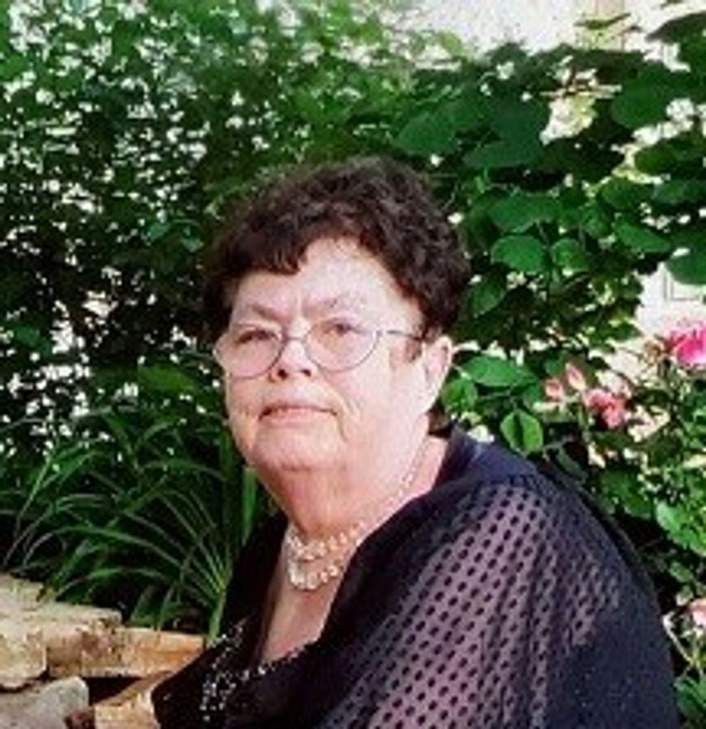Roberta N Wisinski
