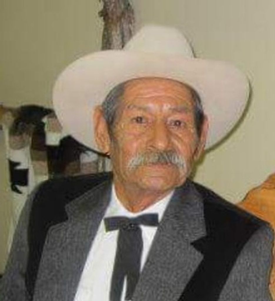 Irineo Salinas Profile Photo
