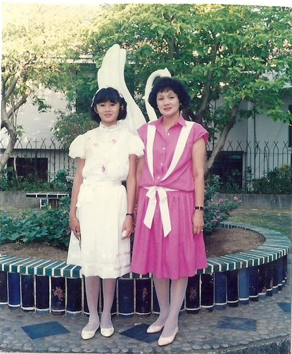 Naomi C. Cruz photo gallery thumbnail 3 of 75