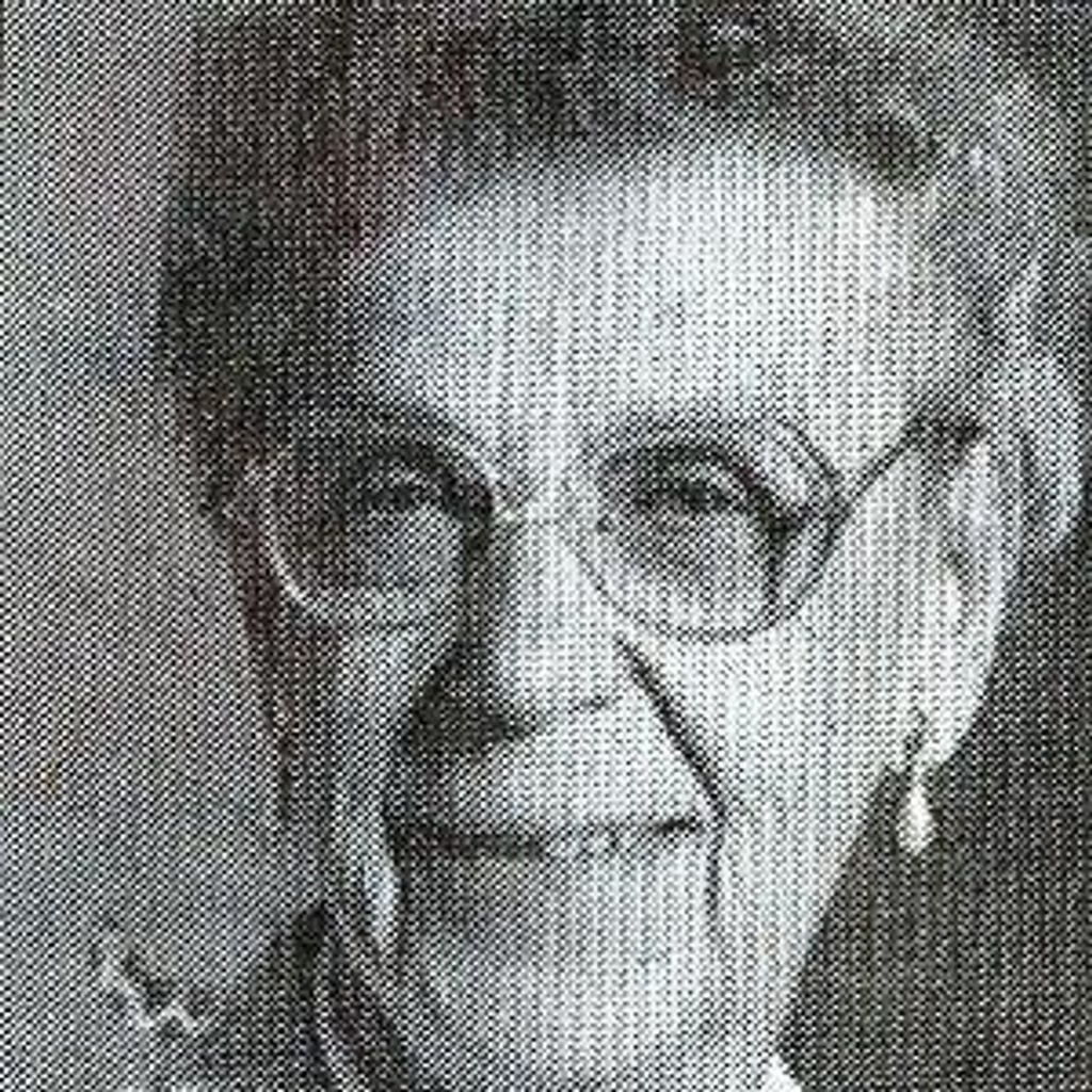 Esther Loreen Hengst