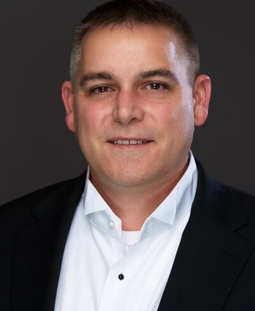 Travis William Bond Profile Photo