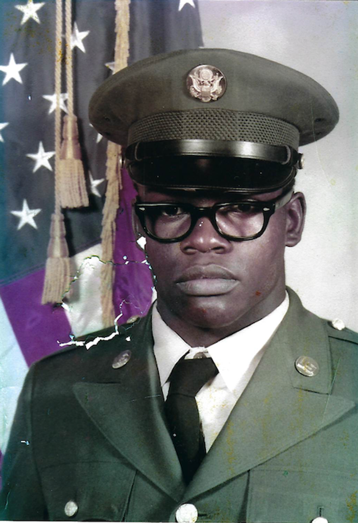 Mr. Robert Owens