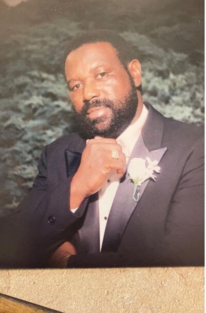 Mr. Thomas Lee Grant Profile Photo