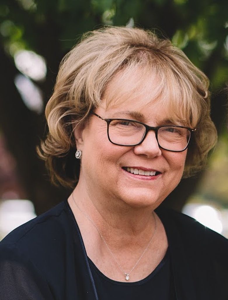 Julie Ann Haak Profile Photo