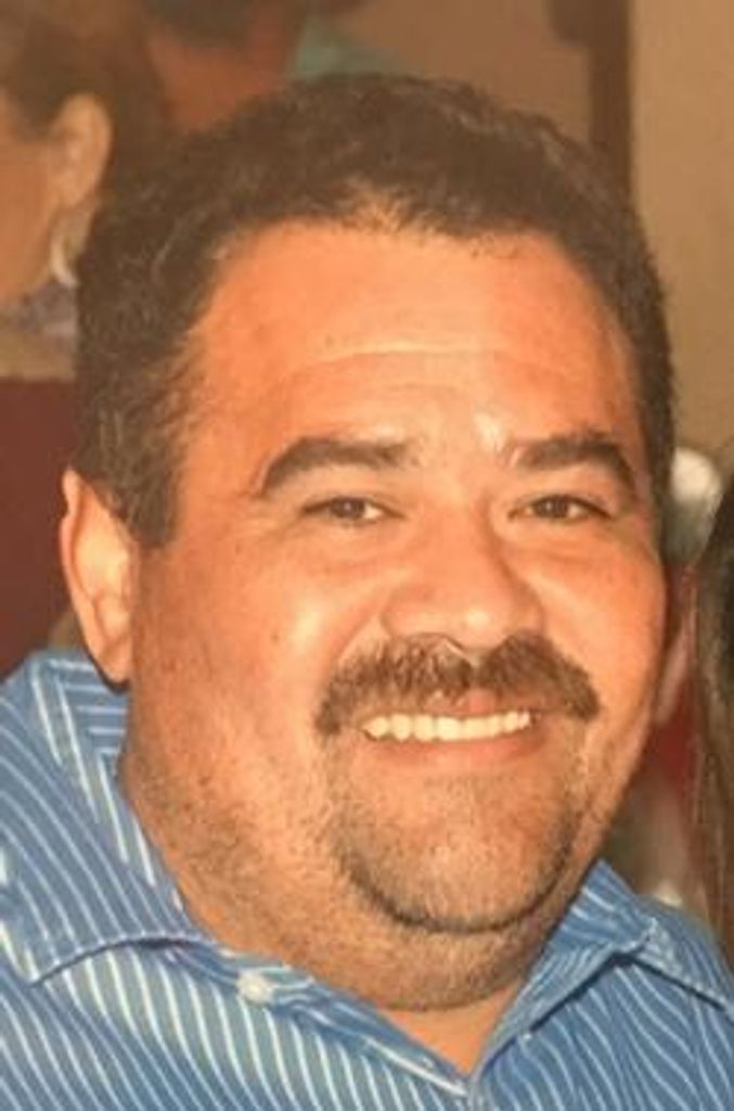 Enrique Gavilanes Profile Photo
