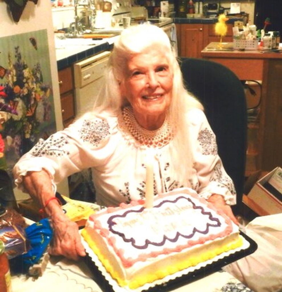 Lorraine Evelyn Crist