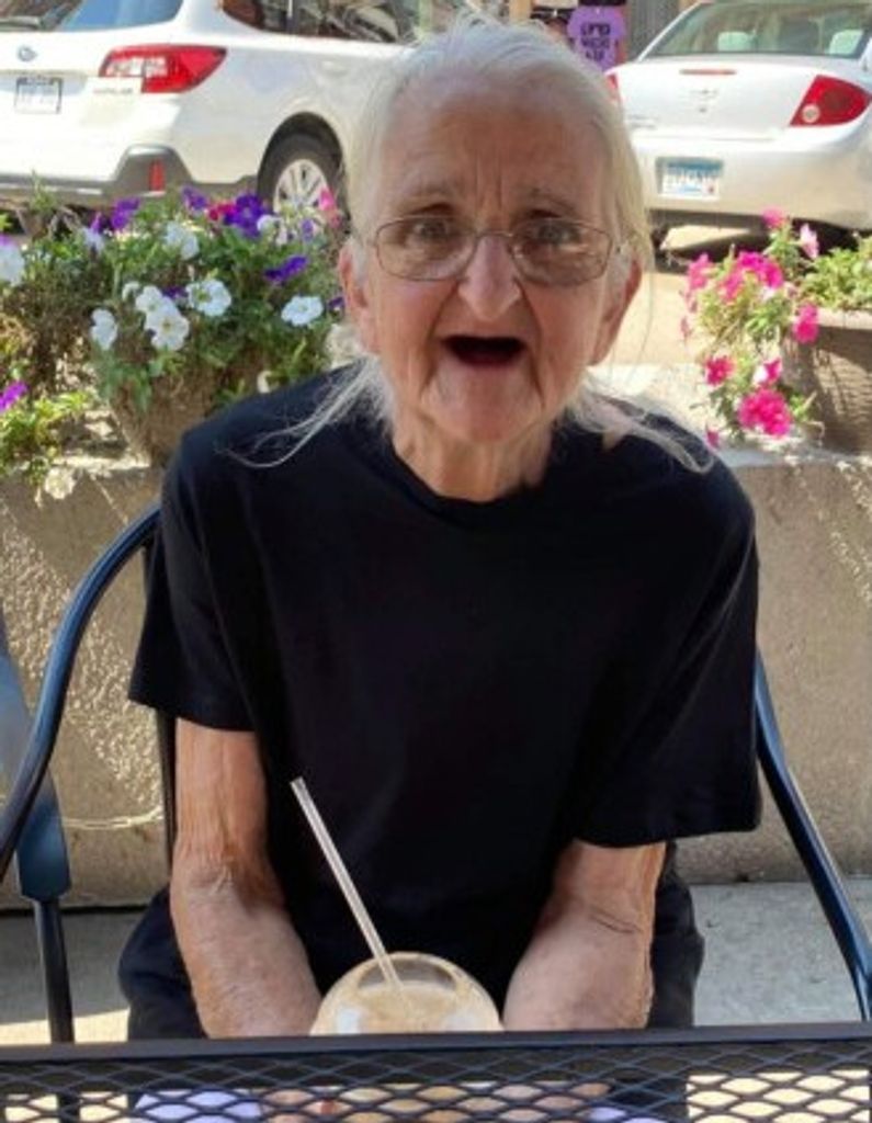 Sylvia Kay Dampier Snell