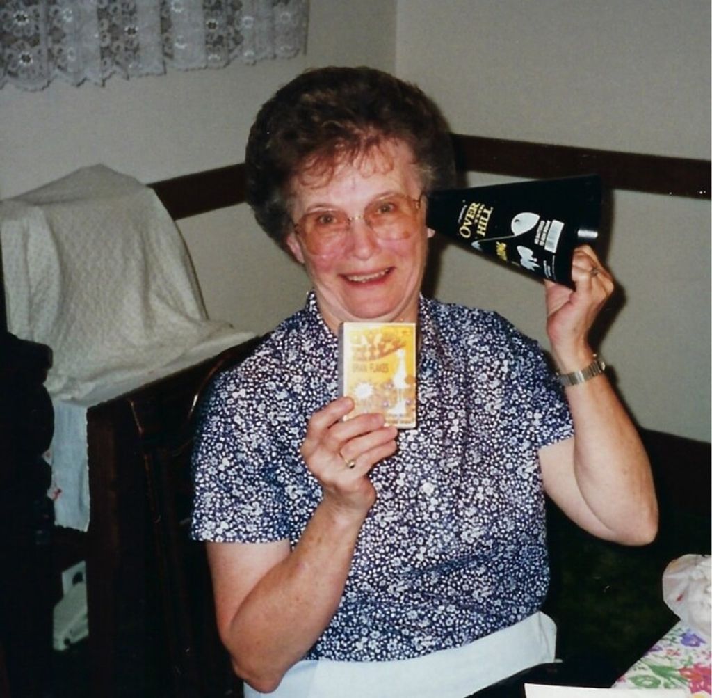 Elizabeth "Betty" (Burkus)  Buck