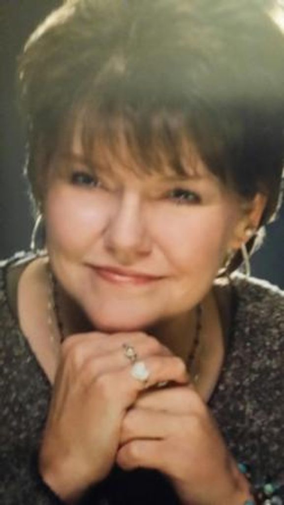 Kelly Sue Smoot Guinn