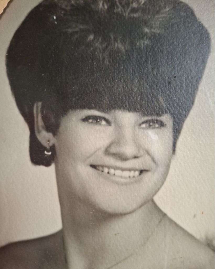 Linda Lou (Yarberry) Sliger