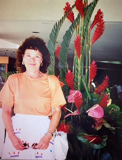 Mary Mills photo gallery thumbnail 39 of 103
