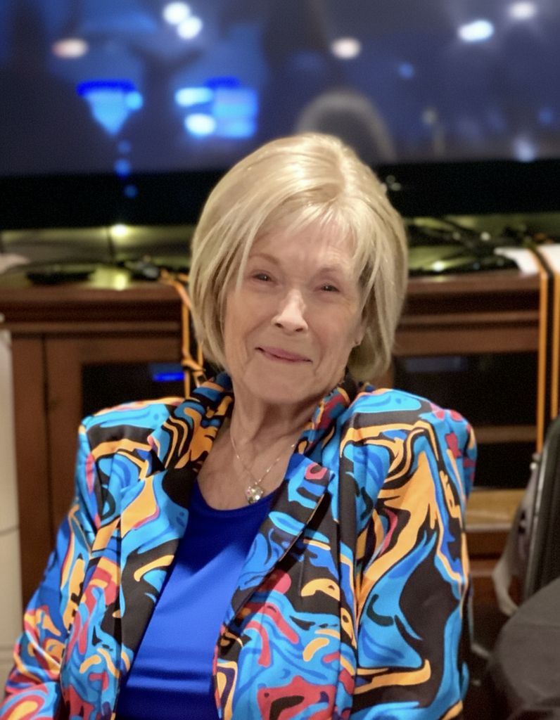 Evelyn Vernell de la Houssaye Profile Photo