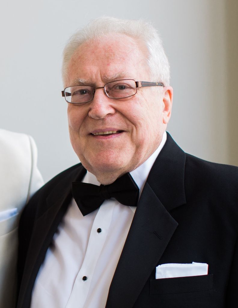 Paul B. Diakiwski Profile Photo