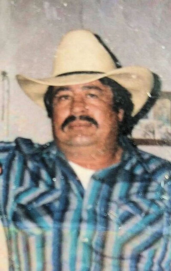 Mateo Gonzales-Loredo Profile Photo