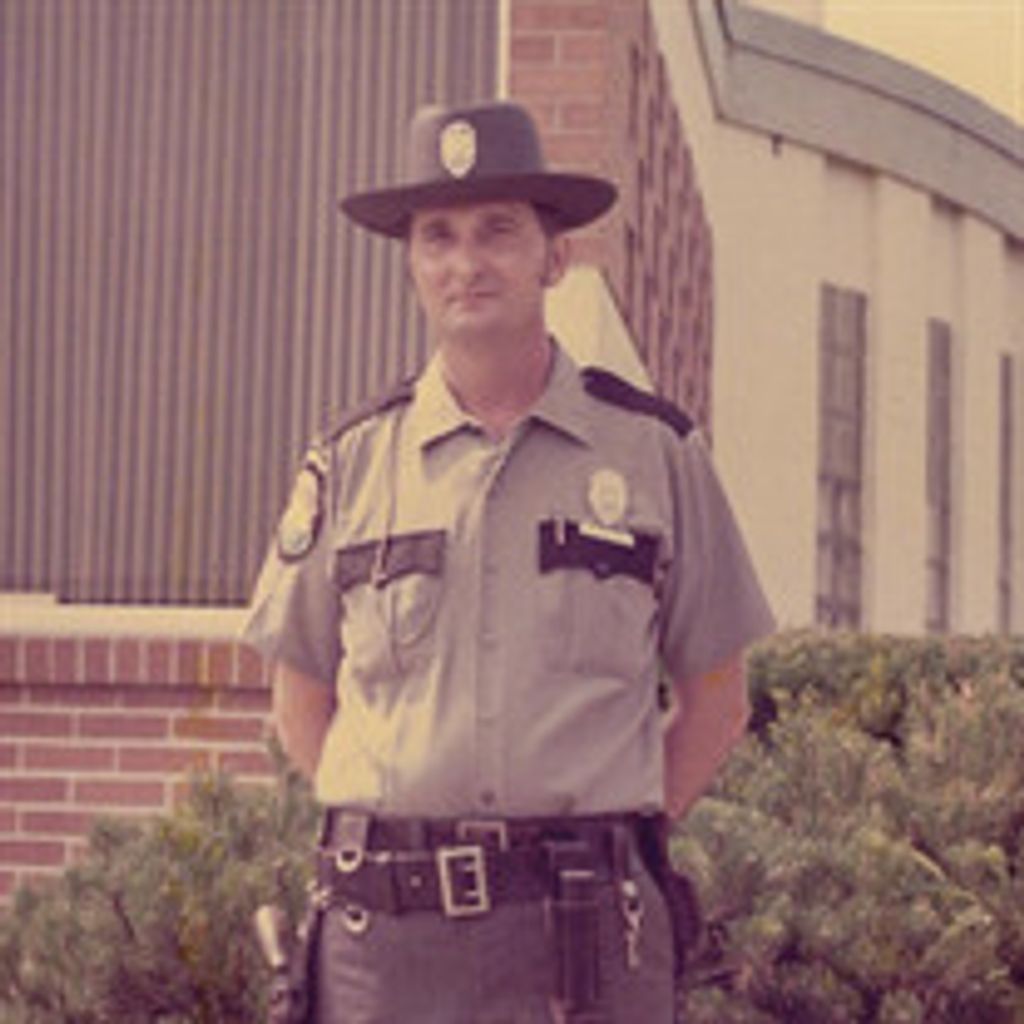 Robert Moore Profile Photo
