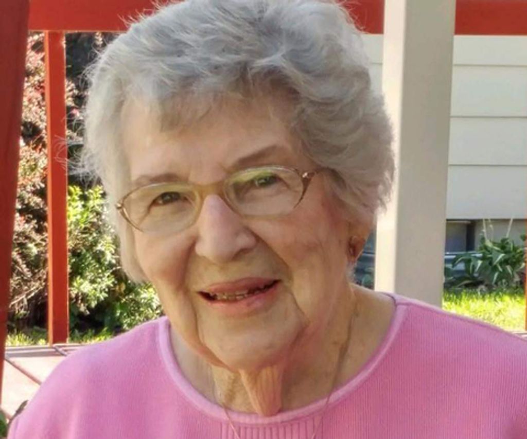 Esther Berg Profile Photo