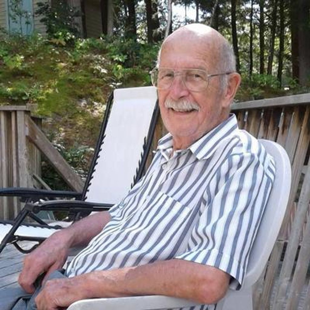 Howard Thomas Griffin Profile Photo