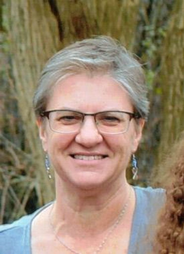 Erin (Michaelsen)  Naig Profile Photo