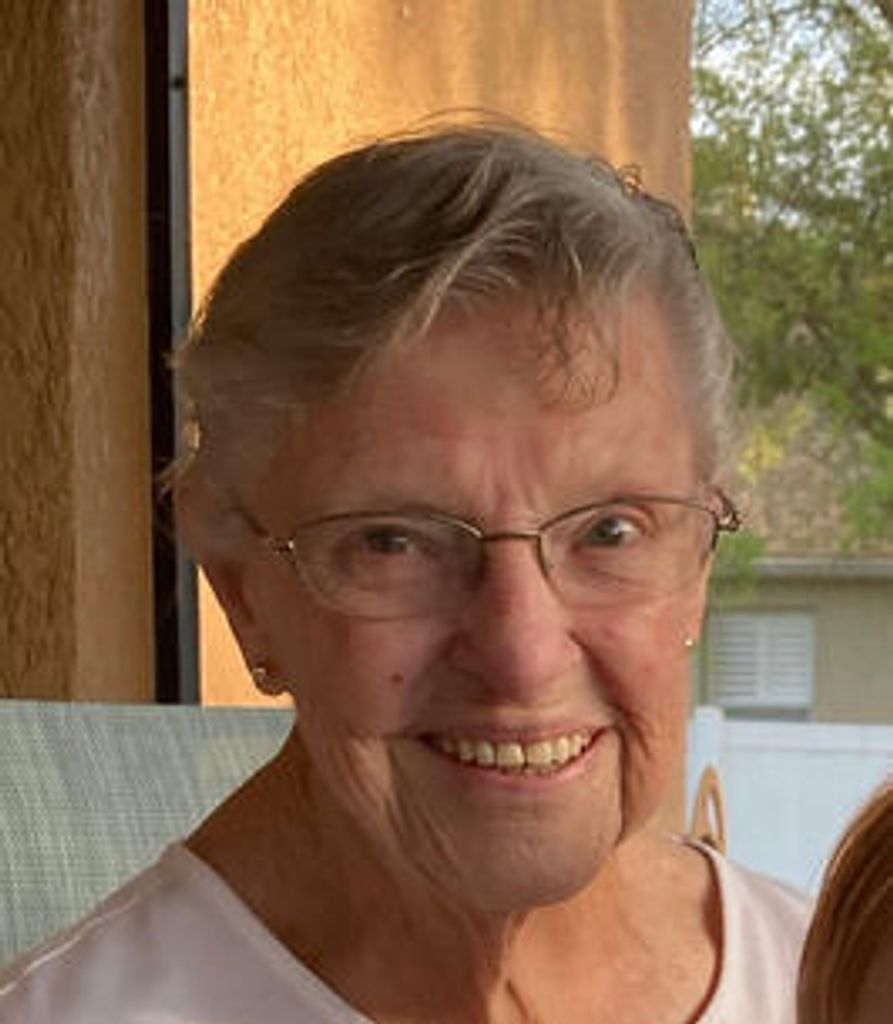 Joy Riddle Profile Photo