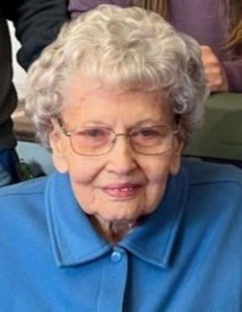 Jacquelyn "Jackie" Winifred (Schultz)  Crumm