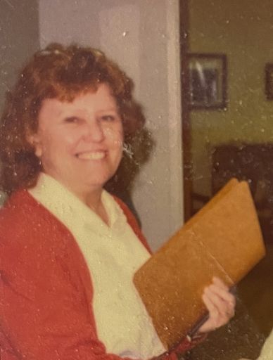 Lesta Madeline Moffett photo gallery thumbnail 5 of 33