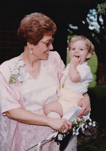 Verna F. Edwards Strandlund photo gallery thumbnail 57 of 75