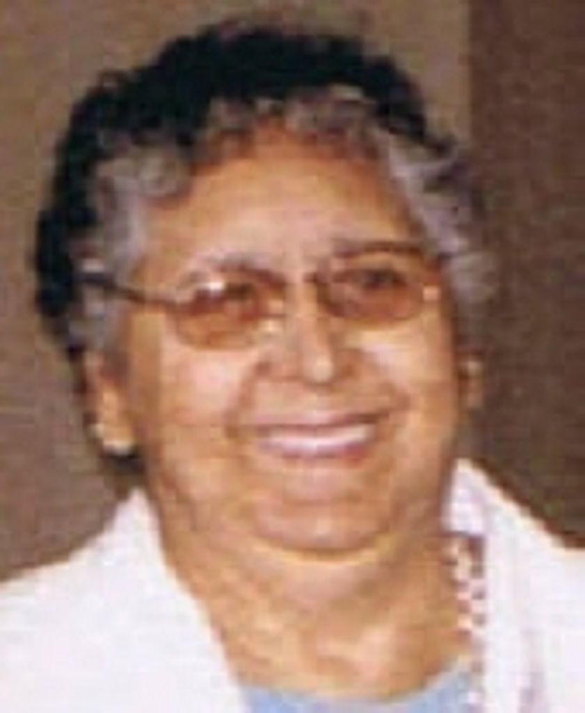 Beverly (Encananzie) Senna