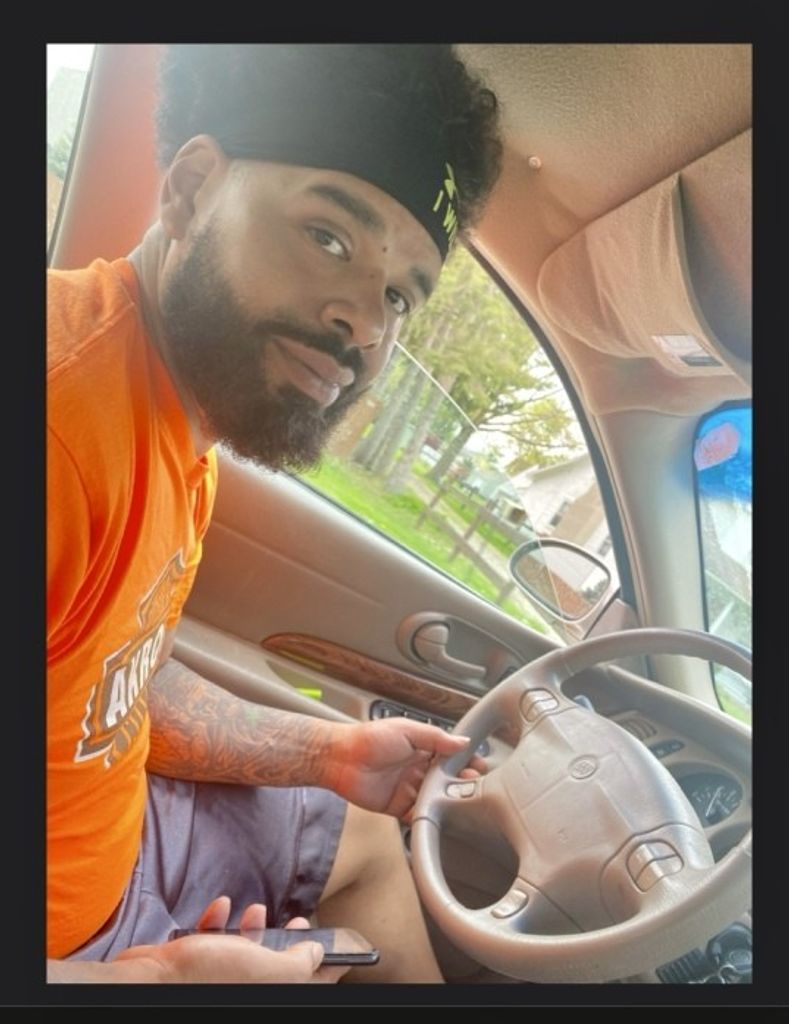 Victor Lee Mackey,    Jr.