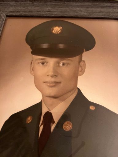 Mr. Gerald Carlyle Bowen photo gallery thumbnail 9 of 31