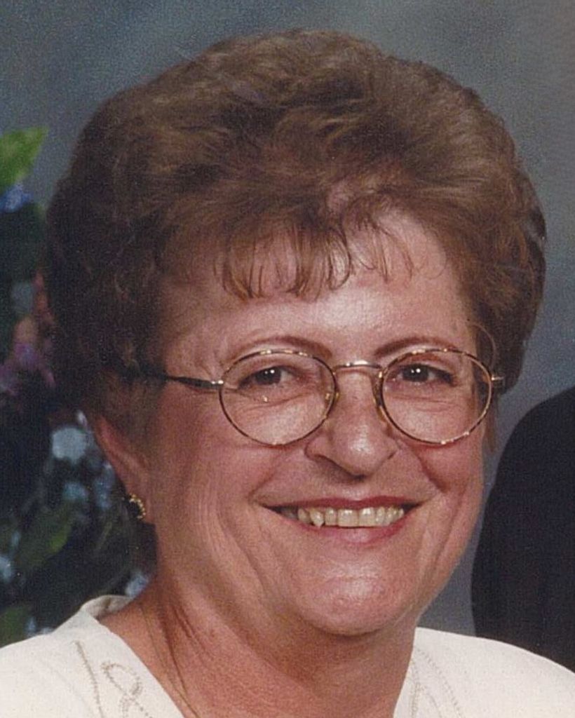 Rita Mae Brown Profile Photo