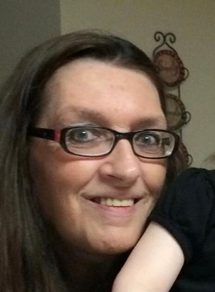 Linda Archa,Beault Profile Photo