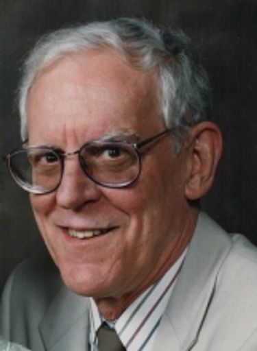 Thomas E. Peterson photo gallery thumbnail 1 of 1