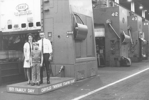 Robert Emery Shively photo gallery thumbnail 34 of 77