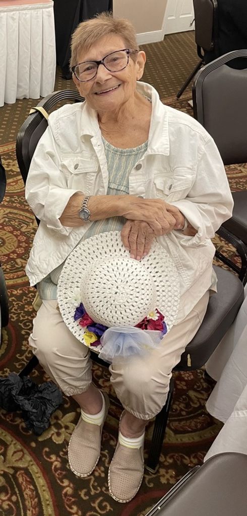Lenora Brendlinger Profile Photo