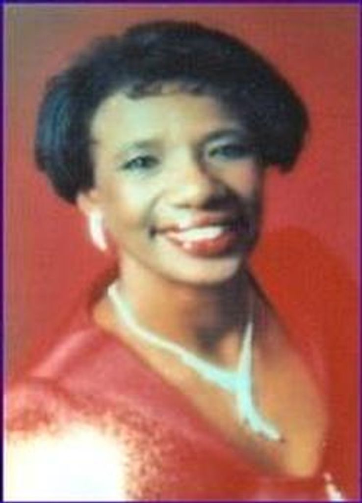 Evelyn Yvonne Roberts