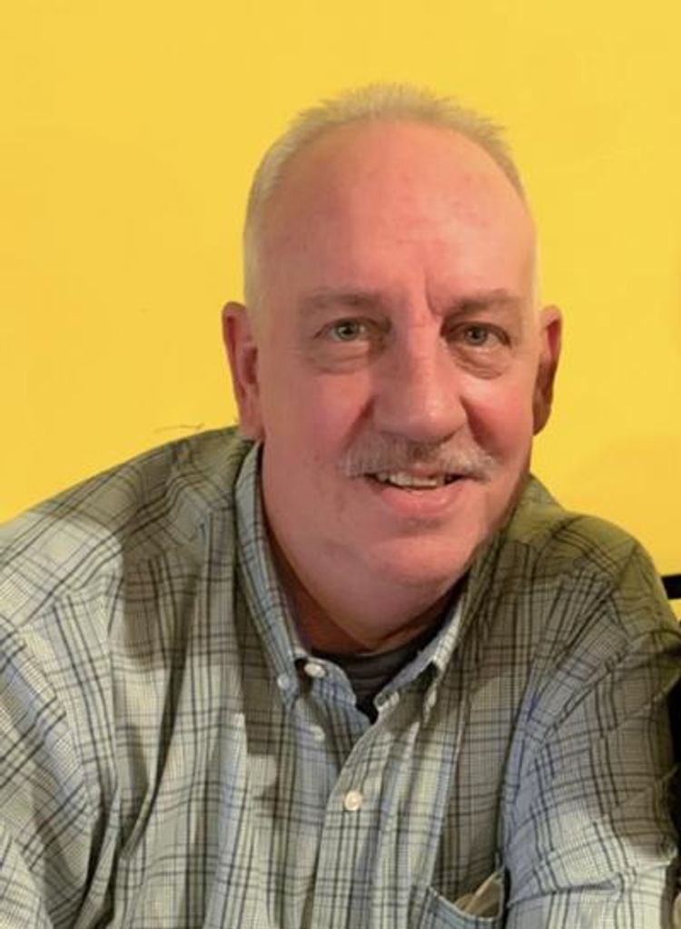 Paul Erich Kennin Profile Photo