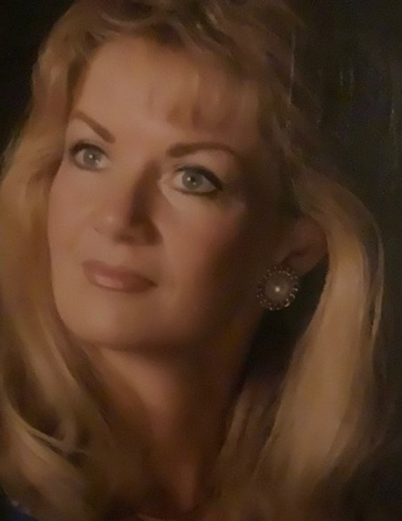 Gloria Divine Hintze Profile Photo