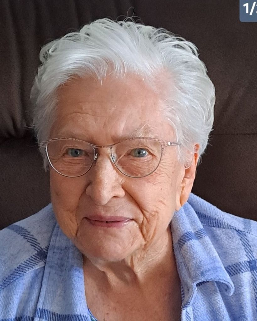 Naomi Ellen Walker Profile Photo
