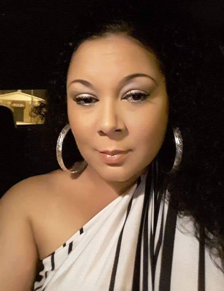 June Nicole Lynch Robinson Profile Photo