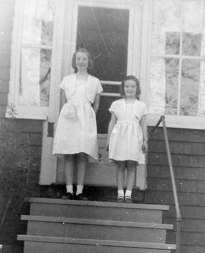 Roberta Seavey photo gallery thumbnail 20 of 61