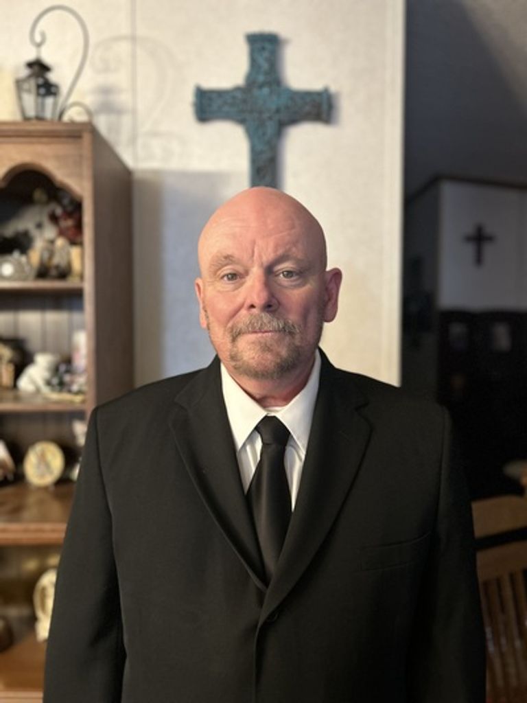 Kelly Brent Lewis Profile Photo