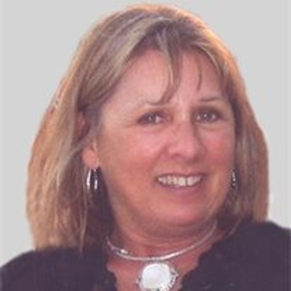Gwynn C. (Schneider)  Delsignore