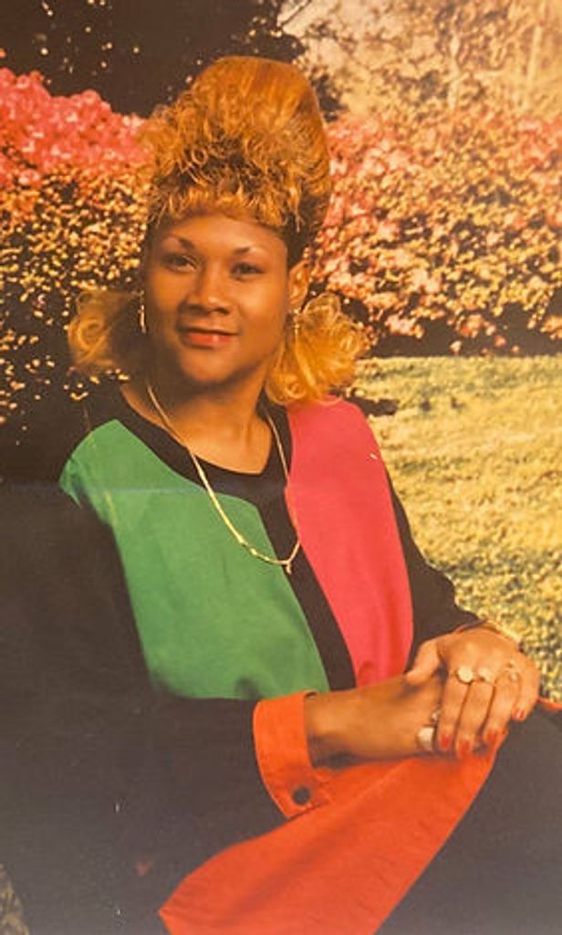 Lola Amanda Moragne
