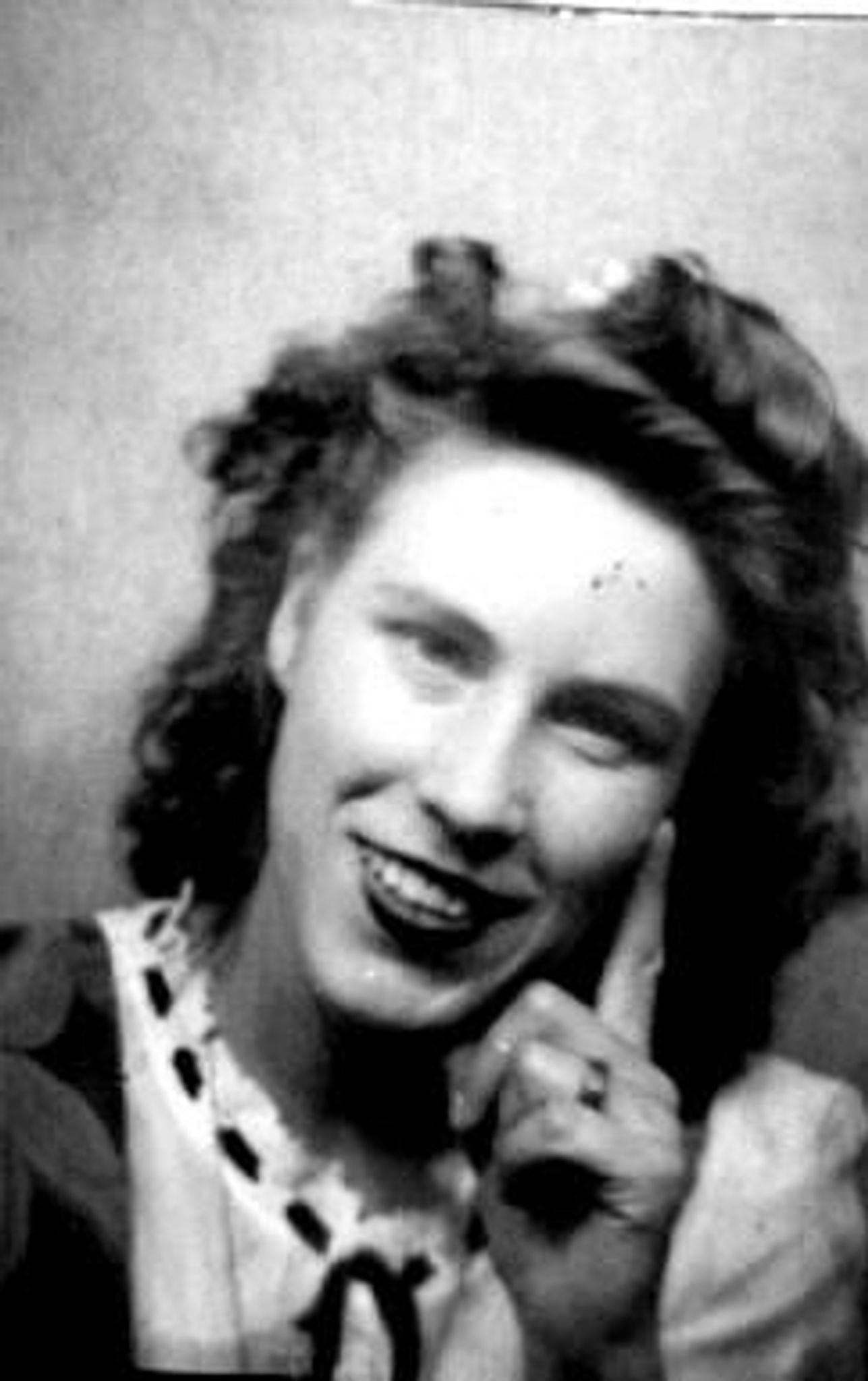 Evelyn Nichols Kirk photo gallery image 1 of 39