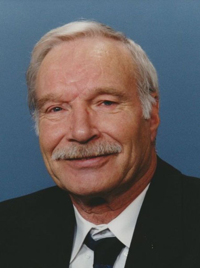 David L. Henrikson