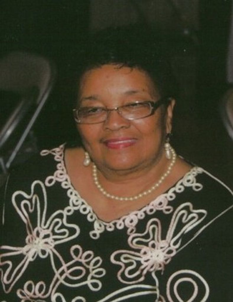 Lovie Holmes Profile Photo