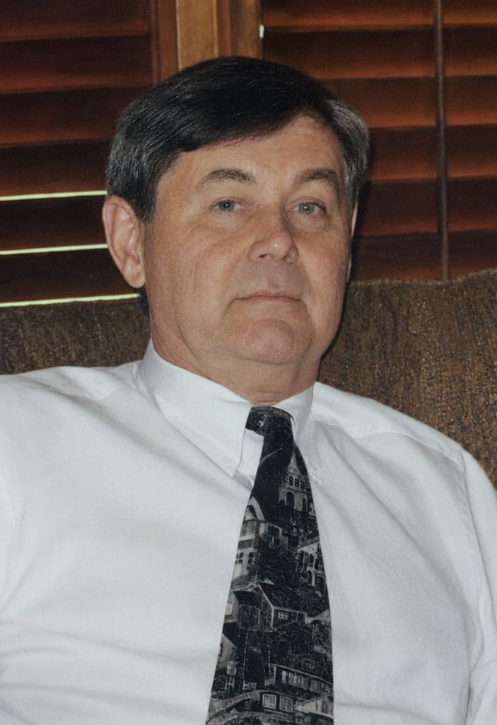 Alex Guarino, Jr. Profile Photo