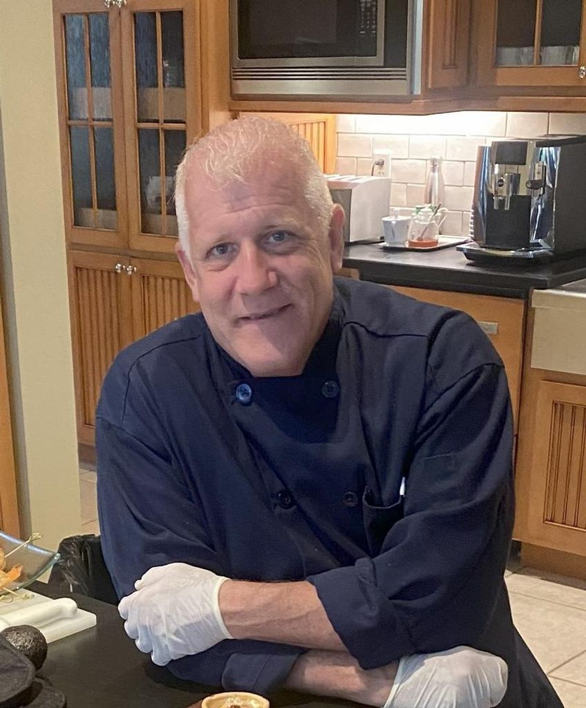 Robert James Willoughby, Jr. Profile Photo